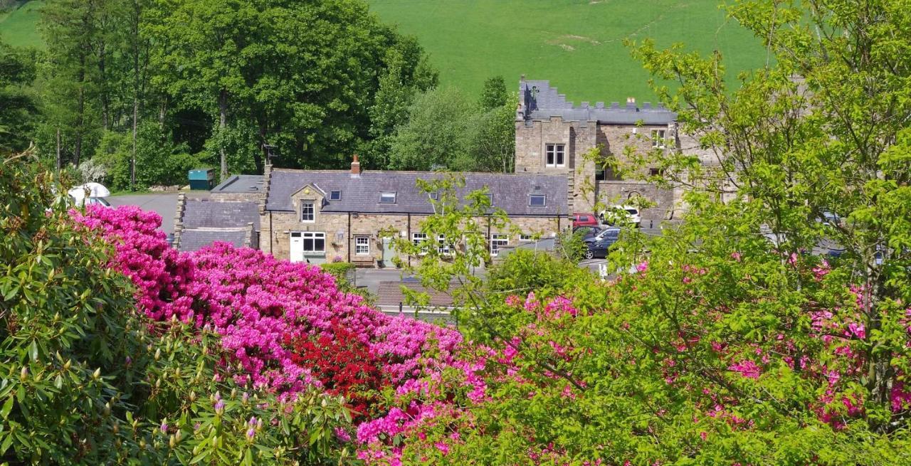 Blenkinsopp Castle Inn Greenhead Экстерьер фото