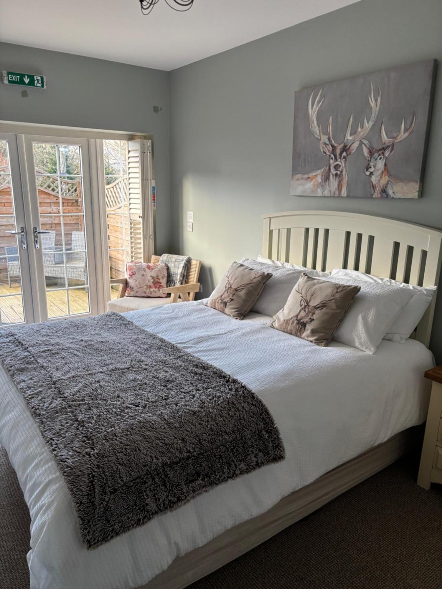 Blenkinsopp Castle Inn Greenhead Экстерьер фото